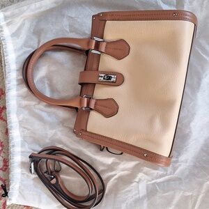 Calvin Klein beige purse excellent condition!